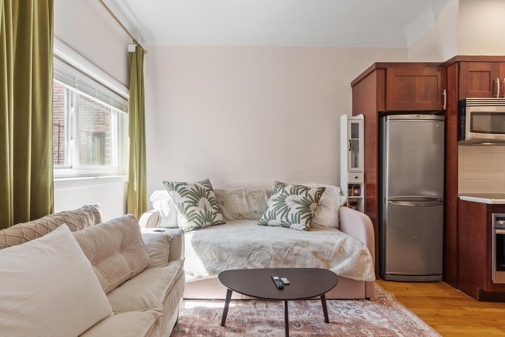 511 Beacon Street, Unit 8 Boston, MA 02215 - Photo 6 of 18