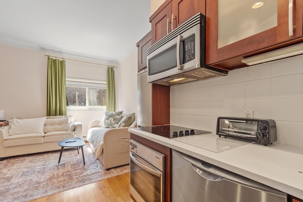 511 Beacon Street, Unit 8 Boston, MA 02215 - Photo 8 of 18