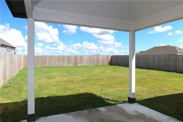 a view of an outdoor space