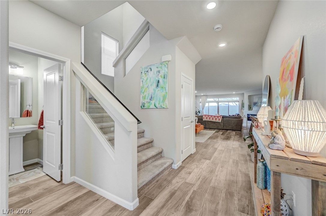 6764 Vista Roma Avenue Las Vegas, NV 89139 - Photo 5 of 67
