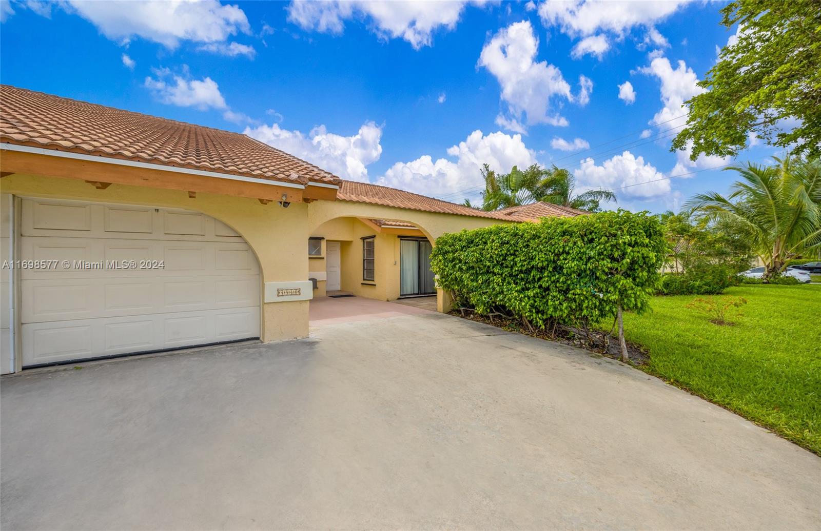 4440 Northeast 5th Avenue Boca Raton, FL 33431 - Photo 5 of 50 a view of a house with a backyard
