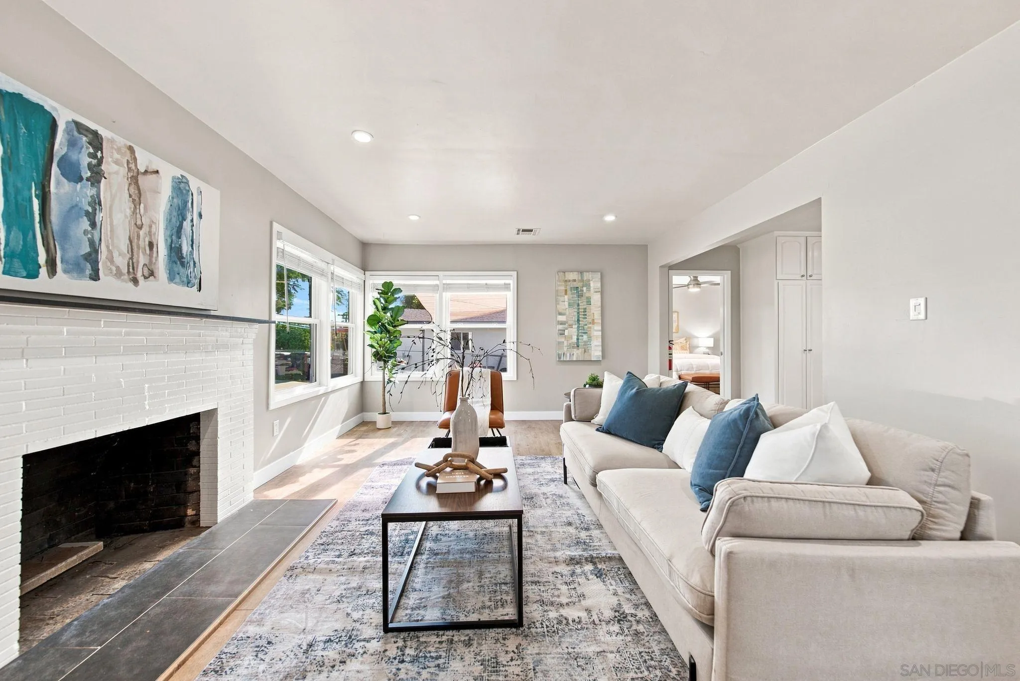 8661 Valencia Street Spring Valley, CA 91977 - Photo 9 of 37 Gallery Image 9