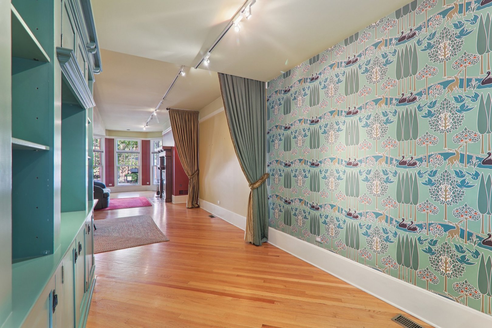 1027 West Newport Avenue Chicago, IL 60657 - Photo 16 of 36