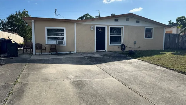 $249,000 | 2184 Coronet Street, Fort Myers, FL 33907