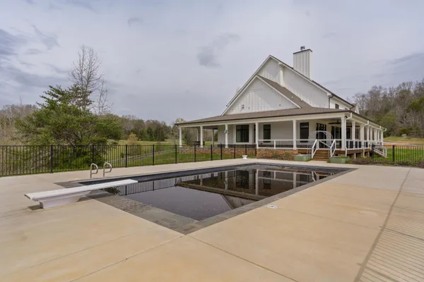 $3,500,000 | 670 Maine Avenue, Trenton, GA 30752
