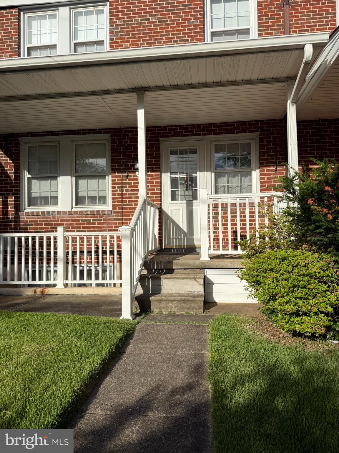 318 Whitfield Road Baltimore, MD 21228 - Photo 4 of 5 Back of home: Porch on right side