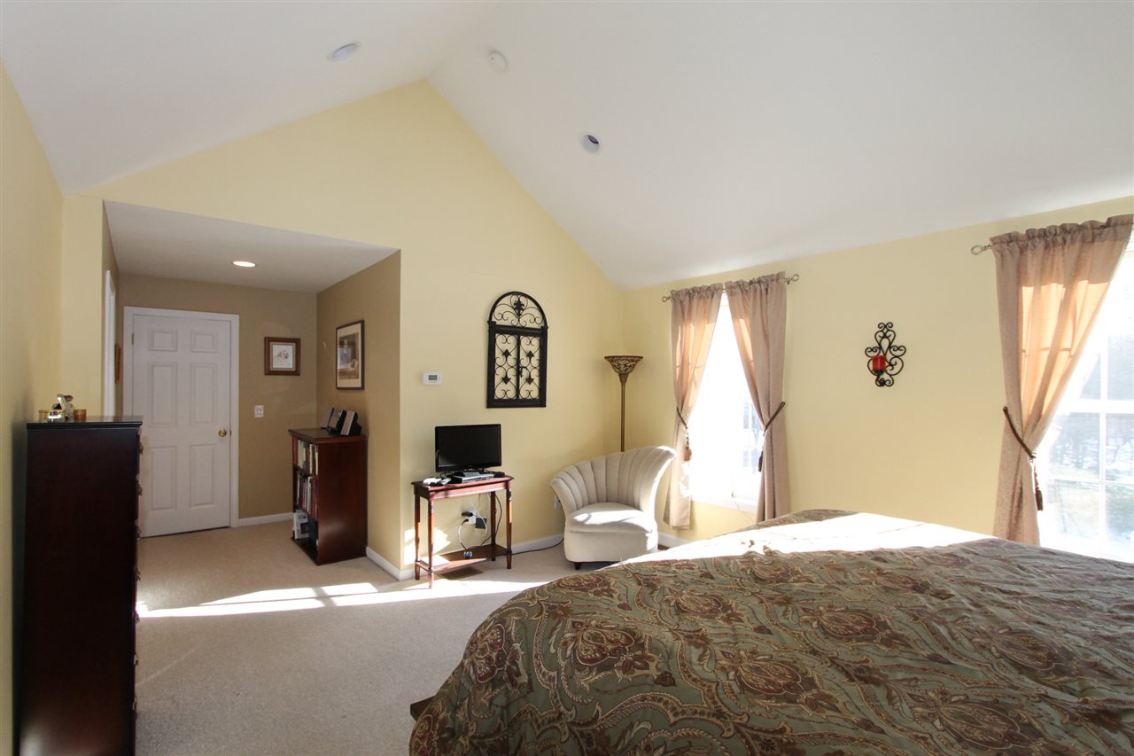 144 Pinecrest Road Litchfield, NH 03052 - Photo 25 of 36