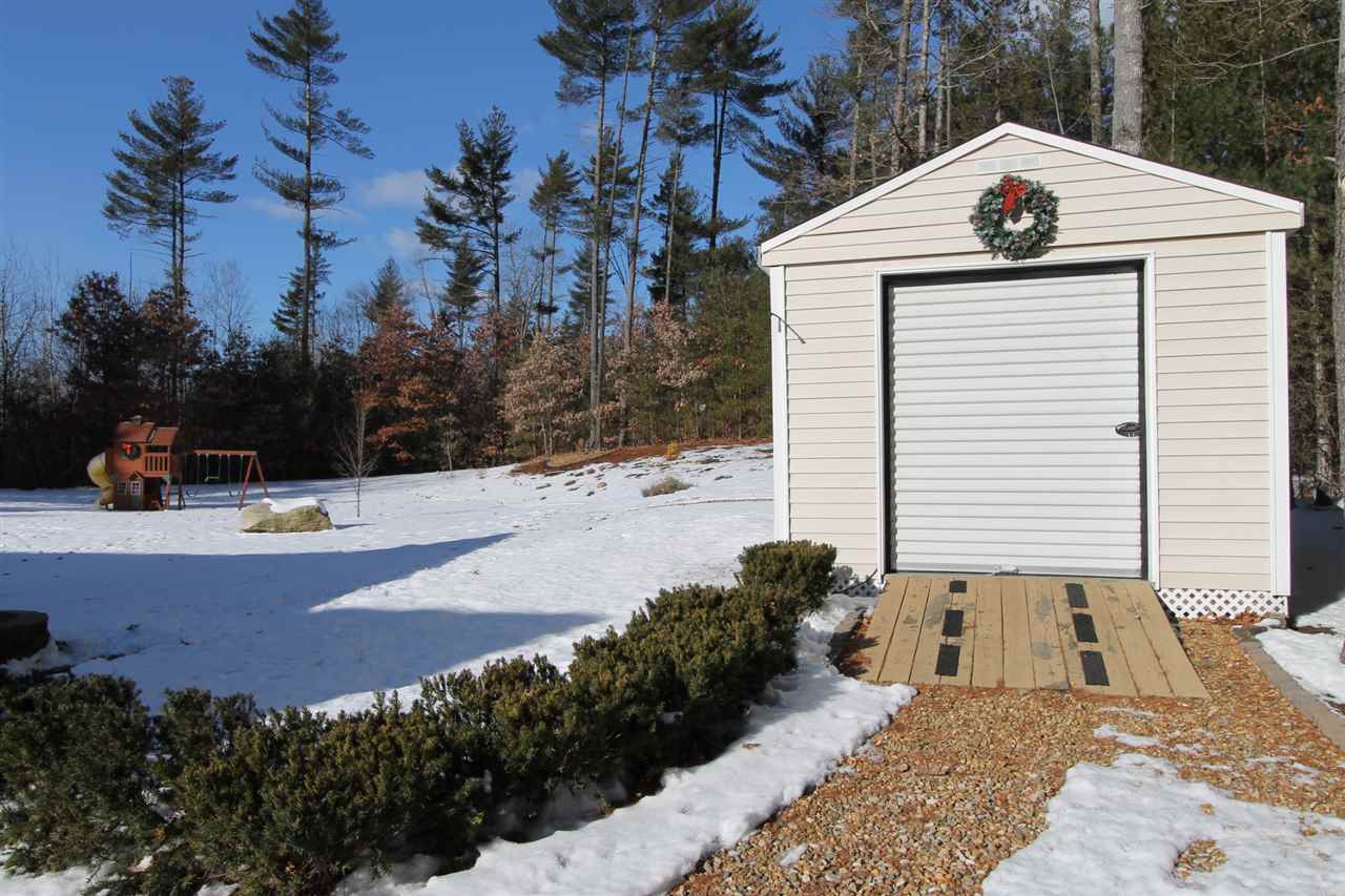 144 Pinecrest Road Litchfield, NH 03052 - Photo 6 of 36