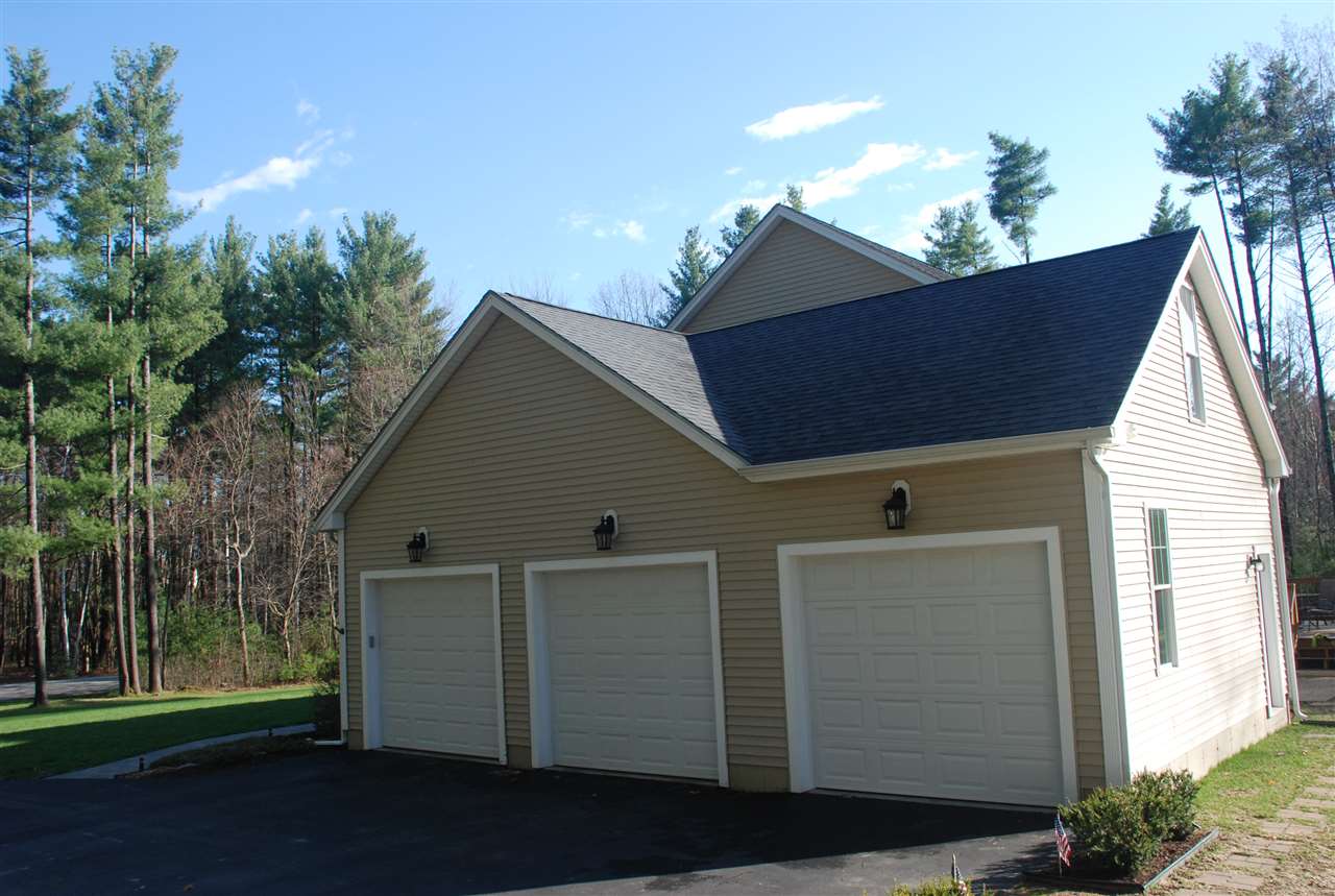 144 Pinecrest Road Litchfield, NH 03052 - Photo 9 of 36
