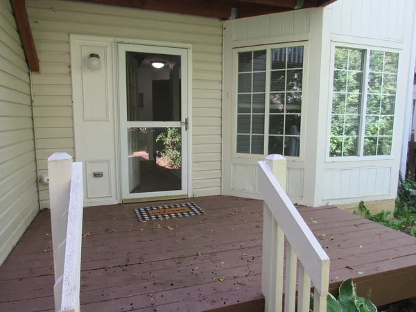 $227,500 | 255 West Treehouse Lane, Round Lake, IL 60073