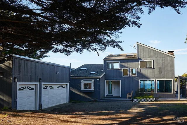 $1,695,000 | 30200 Highway 1, Fort Bragg, CA 95437