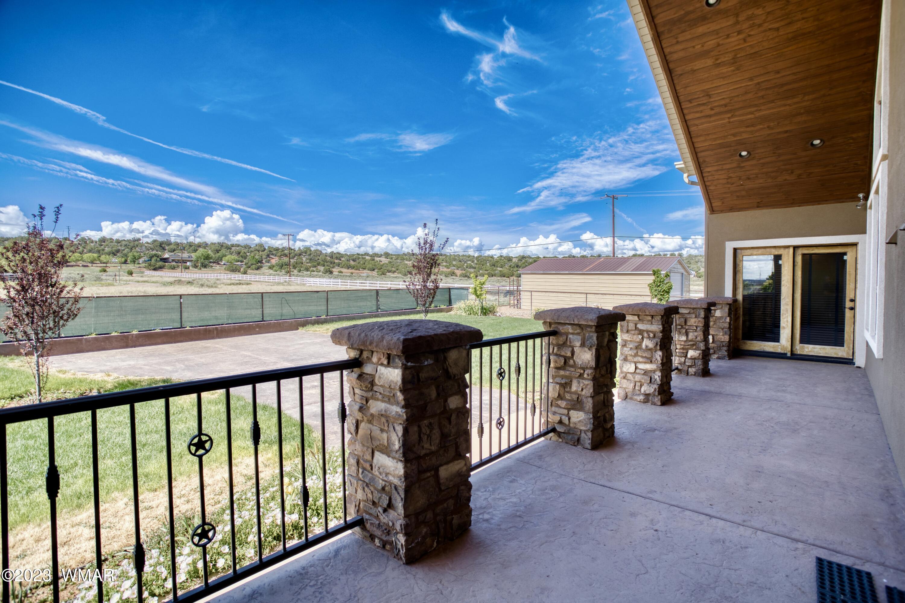 7583 Mission Hill Road Show Low, AZ 85901 - Photo 31 of 38 Gallery Image 31