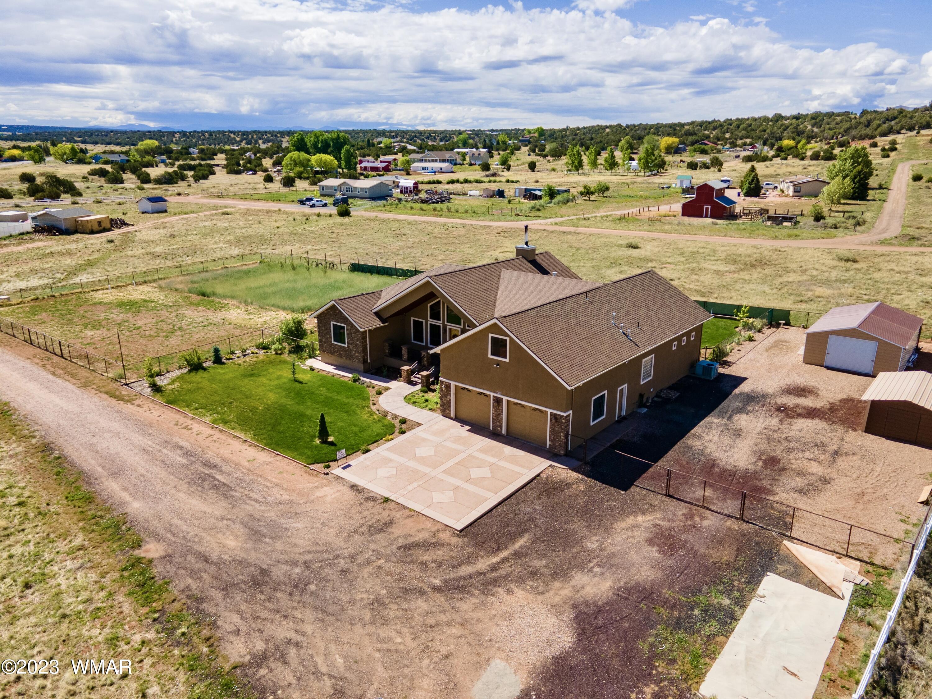 7583 Mission Hill Road Show Low, AZ 85901 - Photo 35 of 38 Gallery Image 35