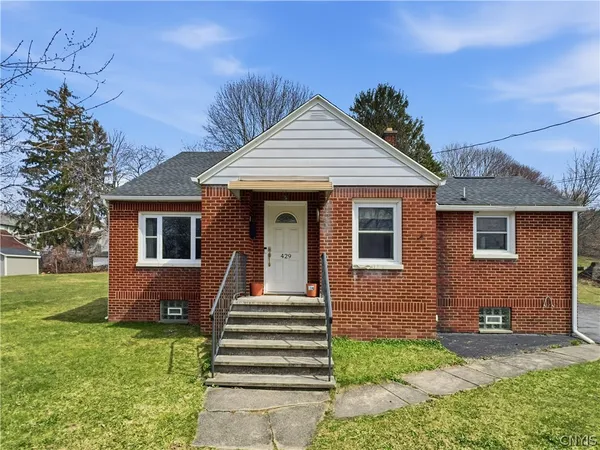 $2,400 | 429 Lionel Avenue, Geddes, NY 13209