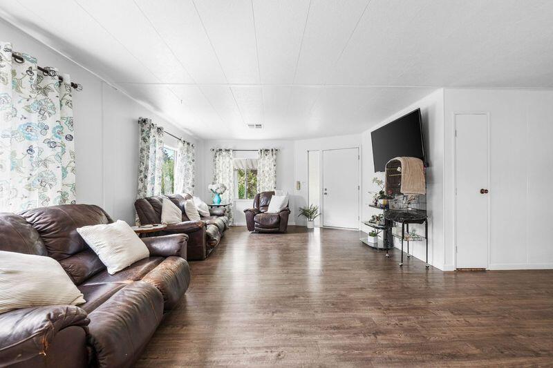 36200 Paradise Ranch Road Castaic, CA 91384 - Photo 17 of 42 pic17 paradaise