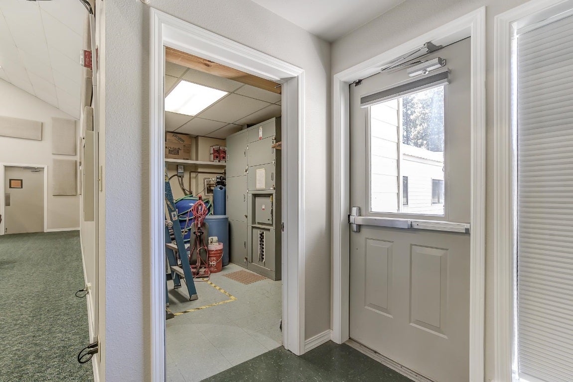 1030 West A Barr Road Mount Shasta, CA 96067 - Photo 12 of 42 Gallery Image 12