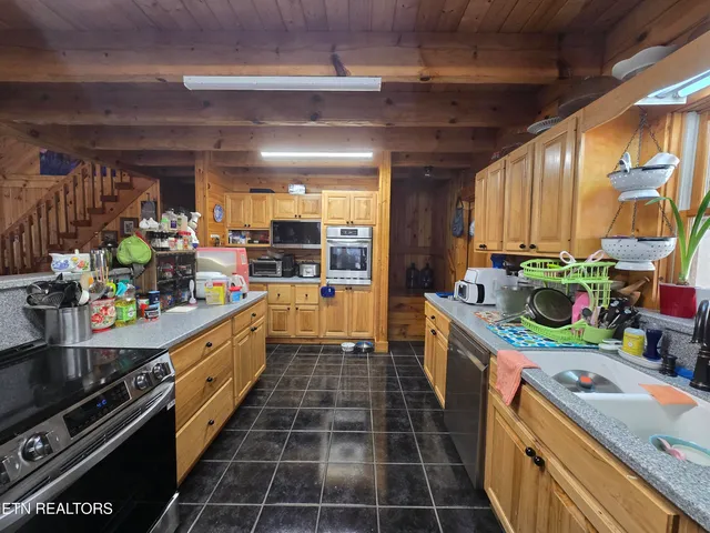 $699,000 | 533 Phoenix Drive, Jonesville, VA 24263