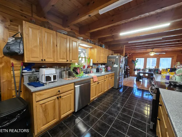 $699,000 | 533 Phoenix Drive, Jonesville, VA 24263