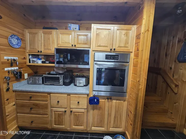 $699,000 | 533 Phoenix Drive, Jonesville, VA 24263