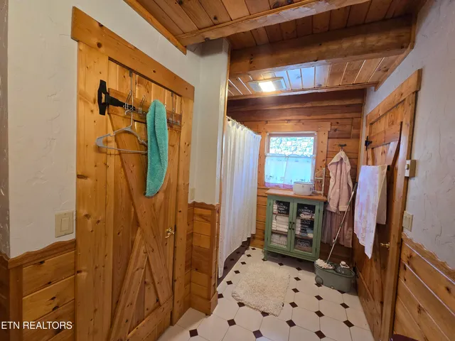 $699,000 | 533 Phoenix Drive, Jonesville, VA 24263