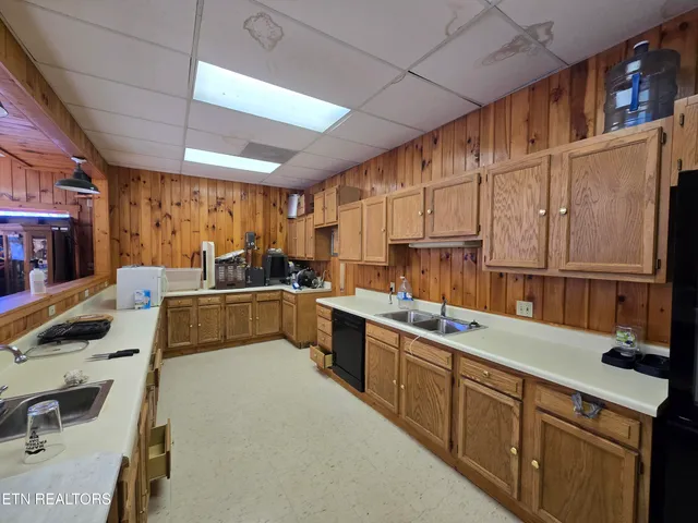 $699,000 | 533 Phoenix Drive, Jonesville, VA 24263