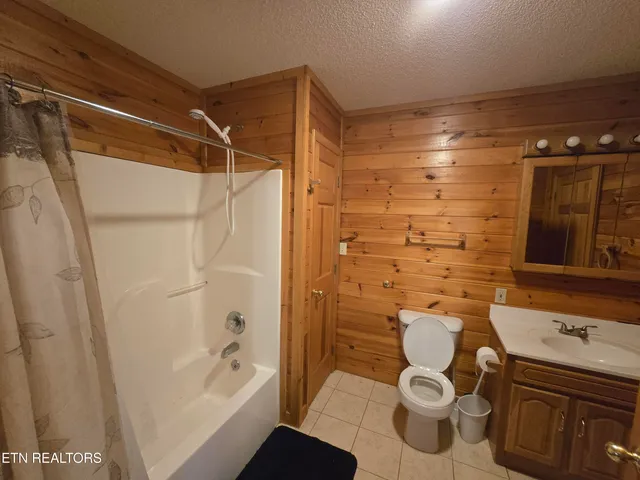 $699,000 | 533 Phoenix Drive, Jonesville, VA 24263