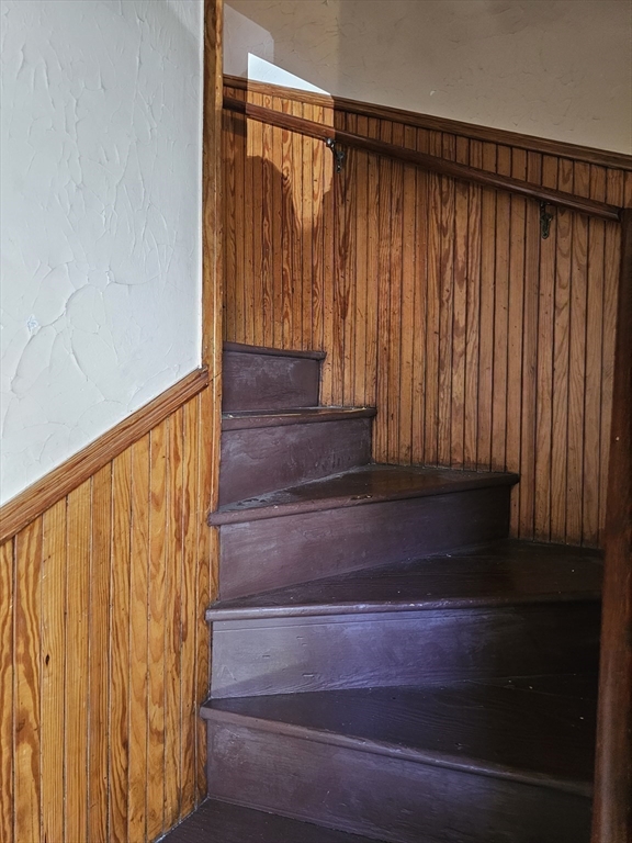 545 Robeson Street Fall River, MA 02720 - Photo 17 of 42