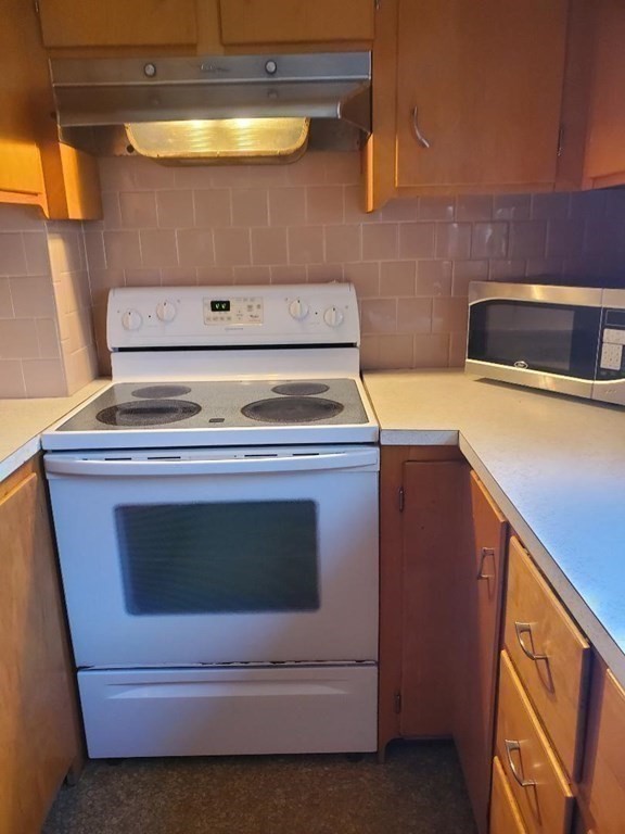 545 Robeson Street Fall River, MA 02720 - Photo 21 of 42