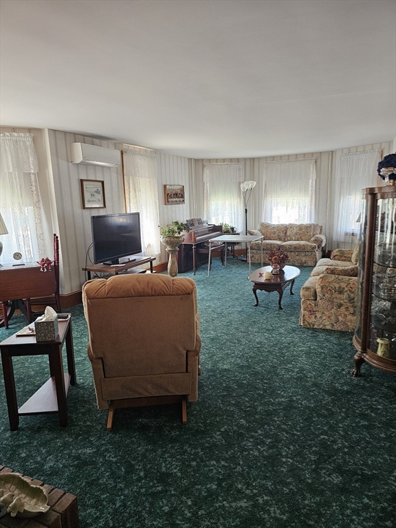 545 Robeson Street Fall River, MA 02720 - Photo 9 of 42