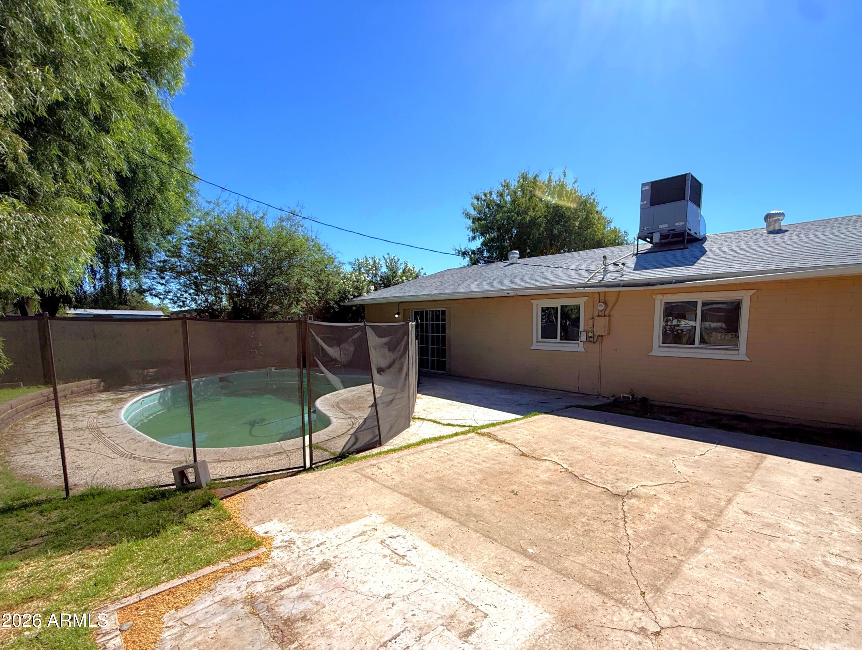 6116 West Monterey Way Phoenix, AZ 85033 - Photo 14 of 14 48