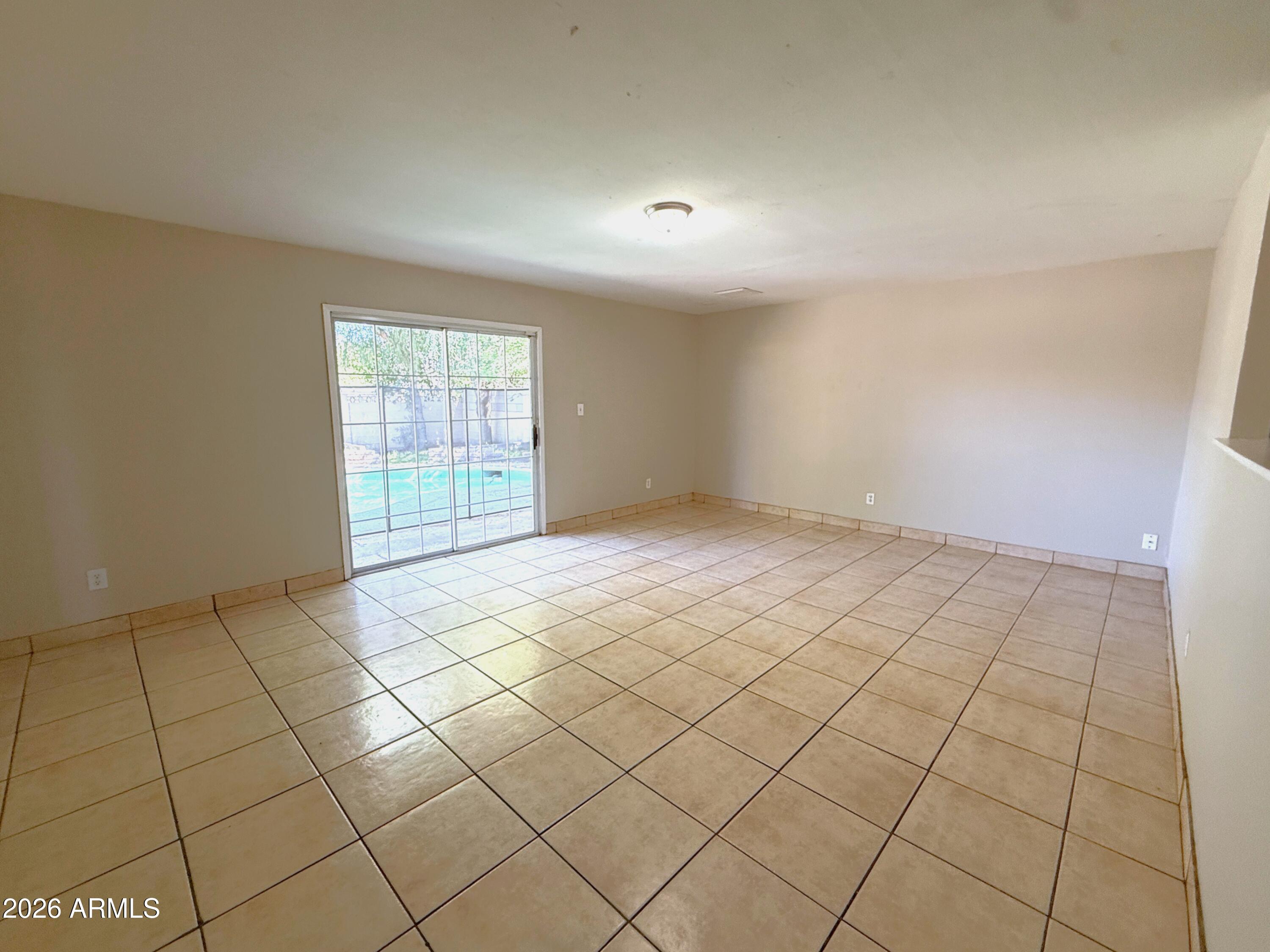 6116 West Monterey Way Phoenix, AZ 85033 - Photo 2 of 14 2