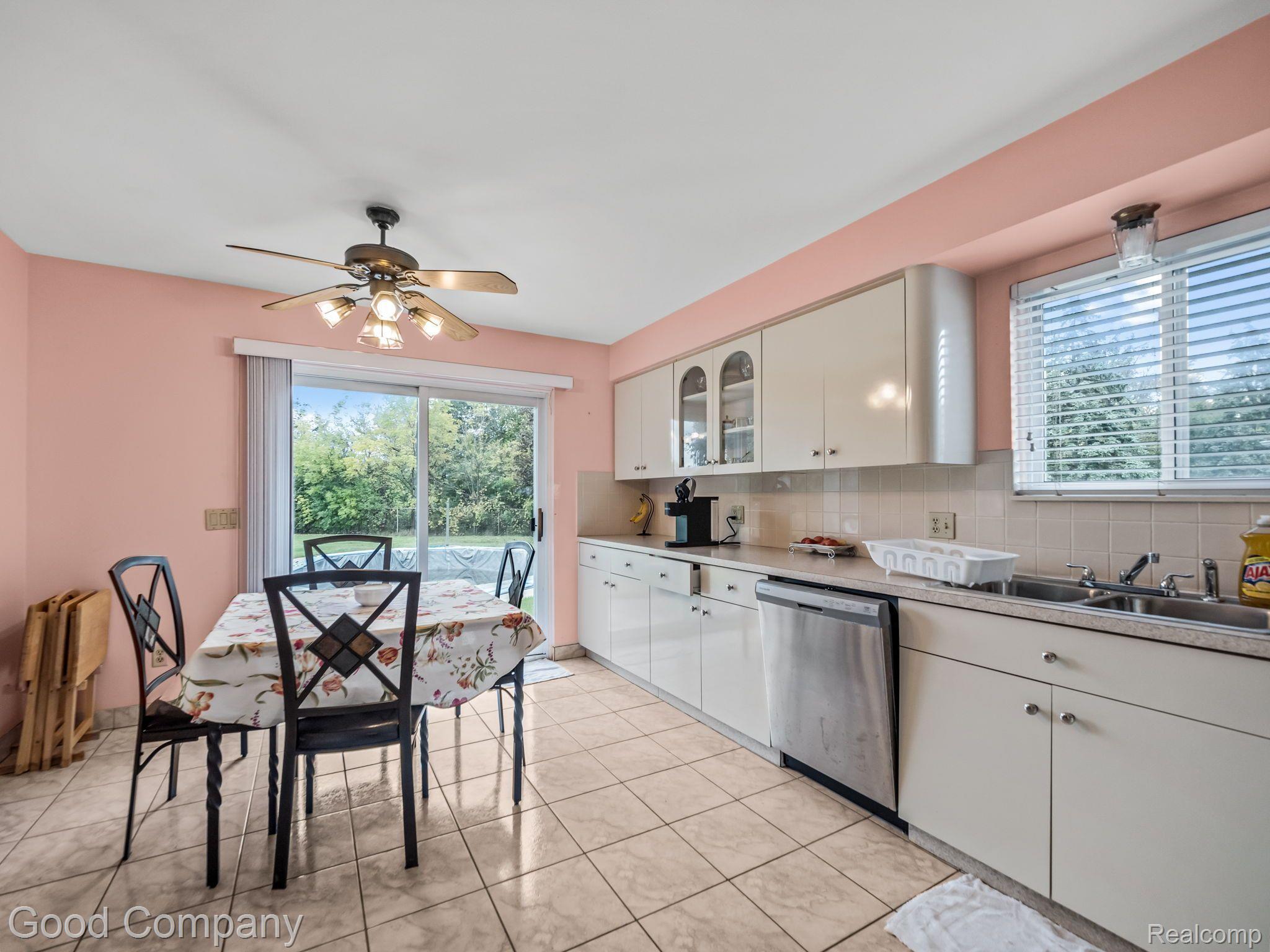 1041 Milverton Road Troy, MI 48083 - Photo 15 of 24 Gallery Image 15