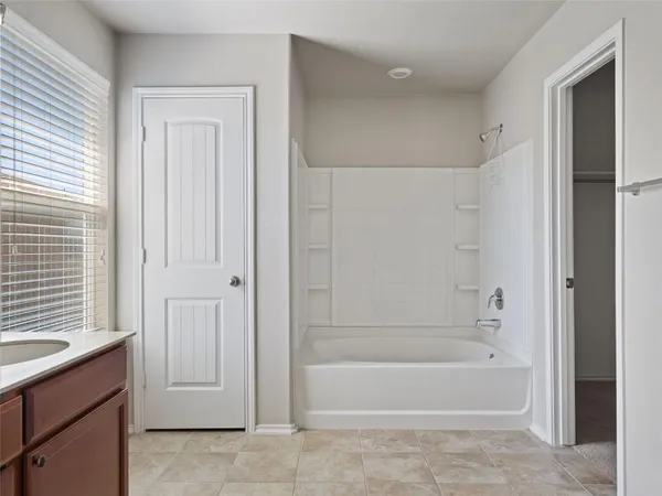 $2,450 | 7633 Rio Pass, Austin, TX 78724