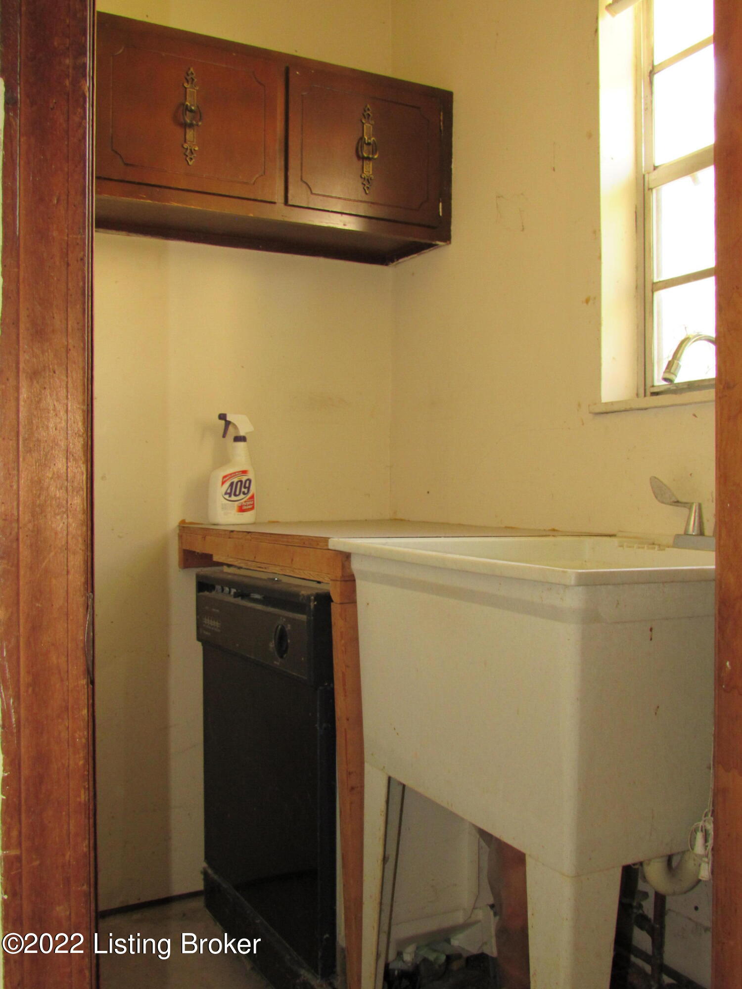 105 North Myers Road Brooks, KY 40109 - Photo 38 of 73 Garage Water Closet/Room
