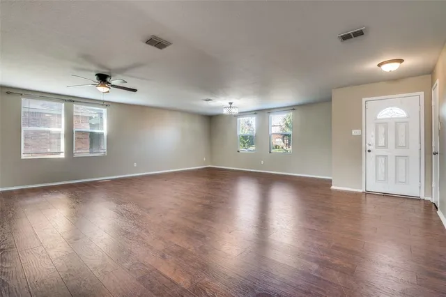 $359,900 | 1046 Graystone Drive, Lancaster, TX 75134