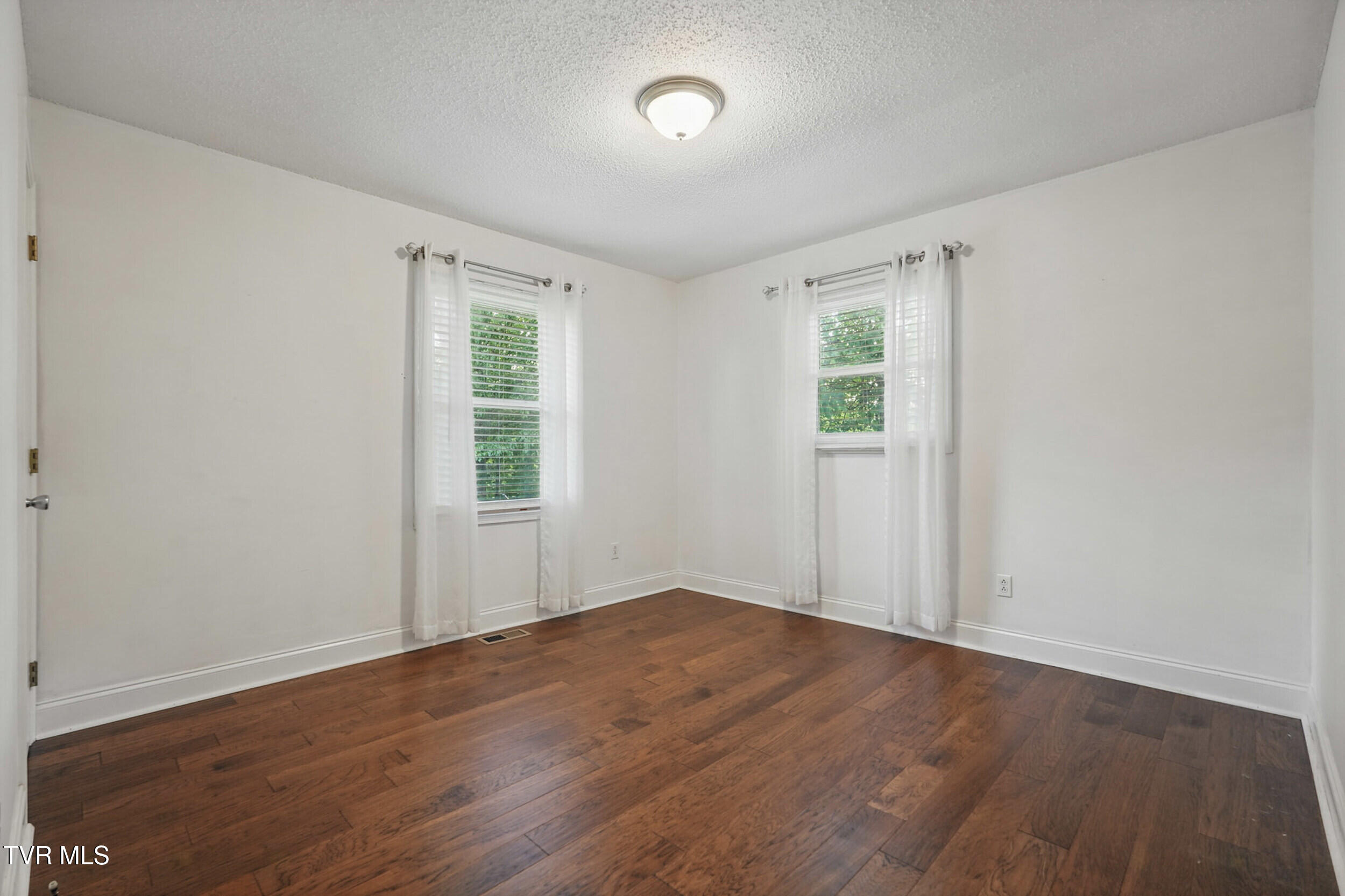 114 Hall Road Jonesborough, TN 37659 - Photo 16 of 26 16_15-dsc08921
