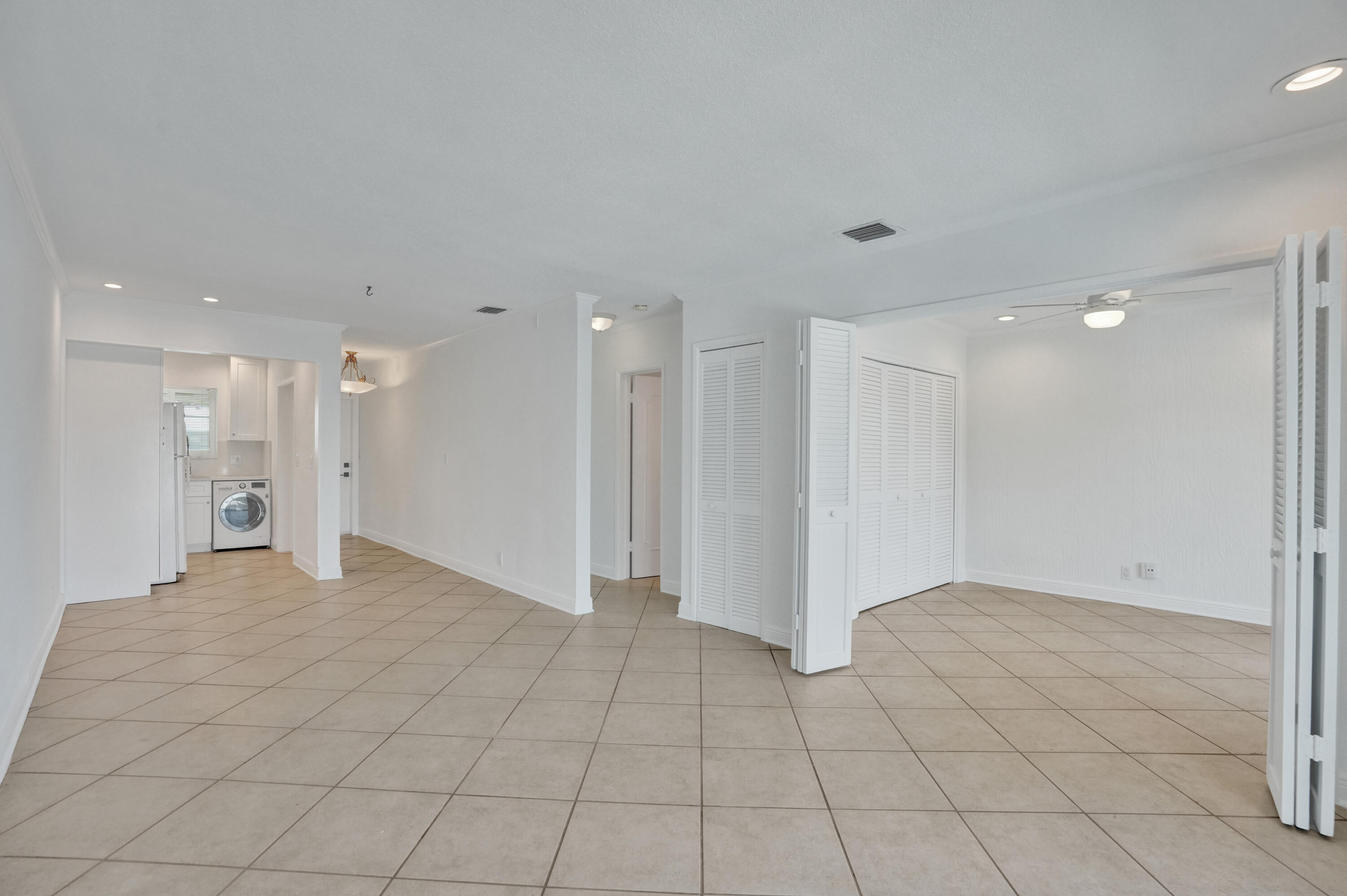 2311 Northeast 36th Street, Unit 2F Lighthouse Point, FL 33064 - Photo 11 of 23 DSC06127