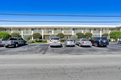 $280,000 | 2311 Northeast 36th Street, Unit 2F, Lighthouse Point, FL 33064