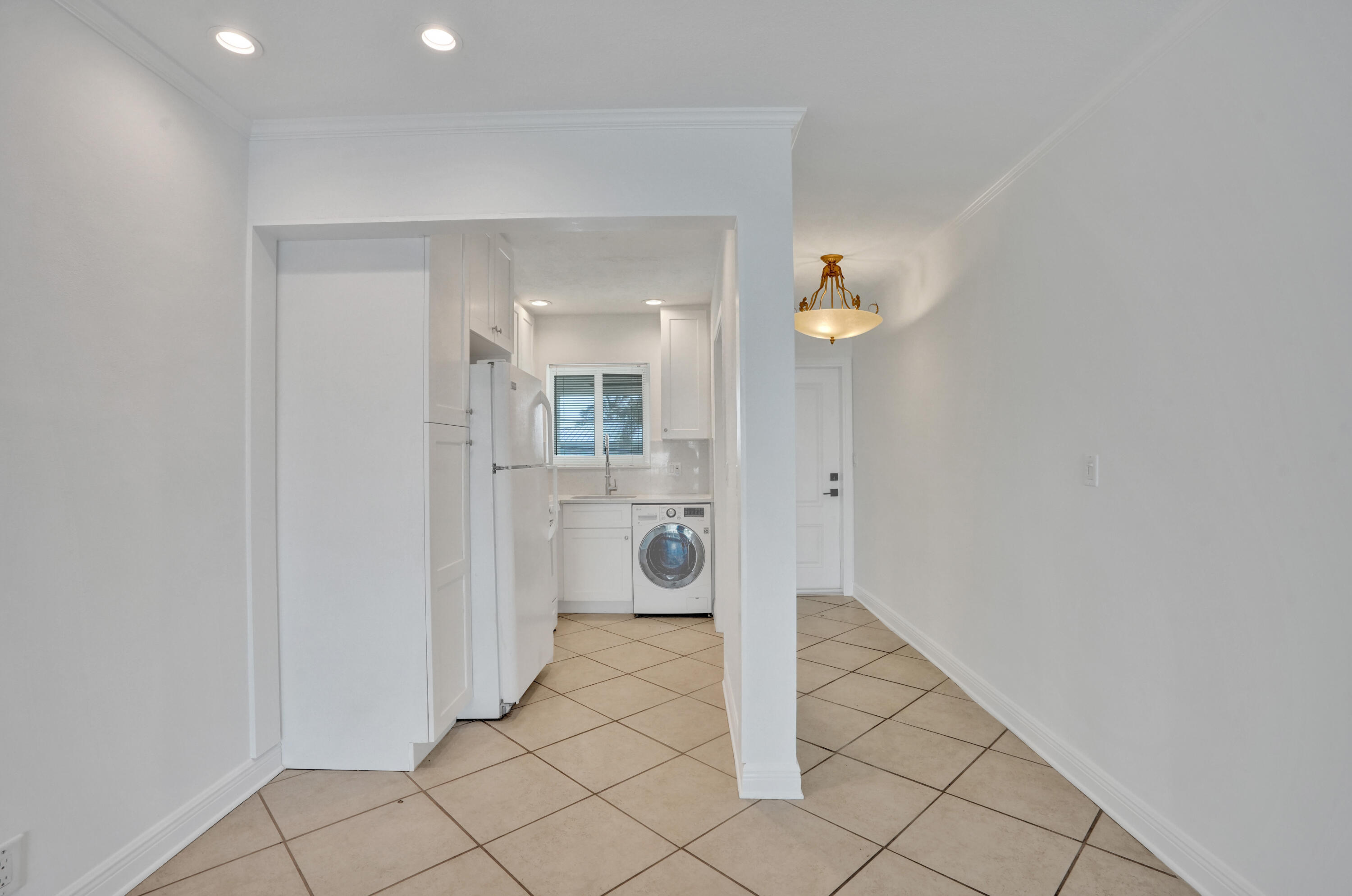 2311 Northeast 36th Street, Unit 2F Lighthouse Point, FL 33064 - Photo 8 of 23 DSC06154