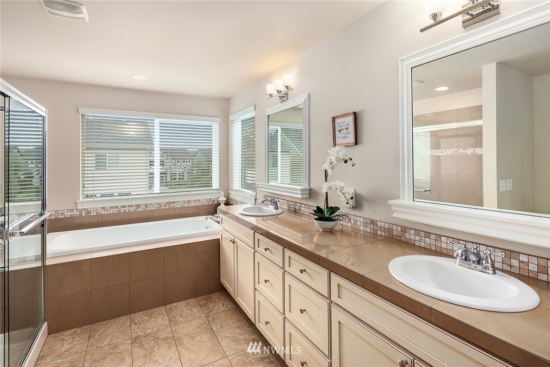 18526 40th Avenue Southeast Bothell, WA 98012 - Photo 11 of 22 Gallery Image 11
