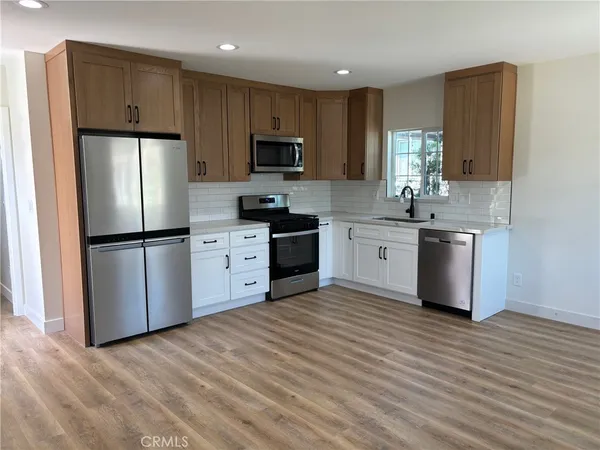 $2,200 | 8235 Alameda Street, Downey, CA 90242