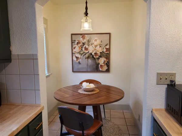 $320,000 | 712 Seminary Street, Rockford, IL 61104