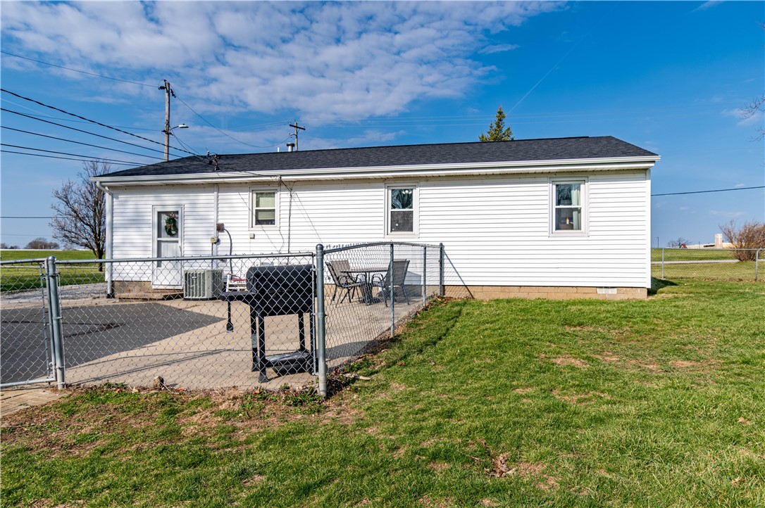 3888 North Taylor Avenue Decatur, IL 62526 - Photo 17 of 22 Gallery Image 17