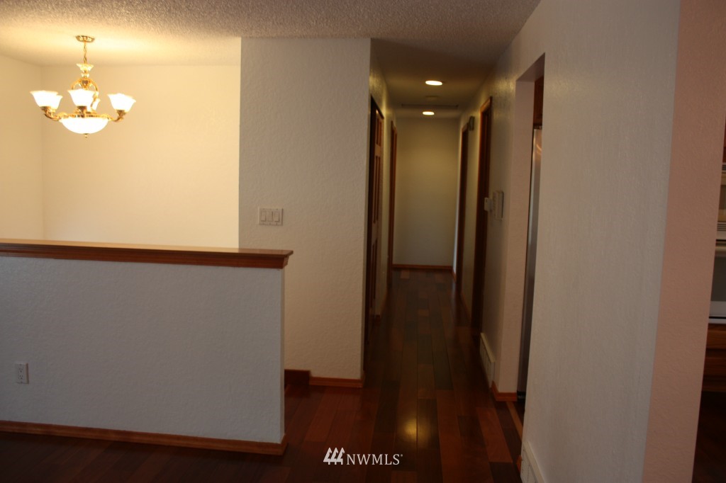1622 Talbot Road South Renton, WA 98055 - Photo 6 of 11