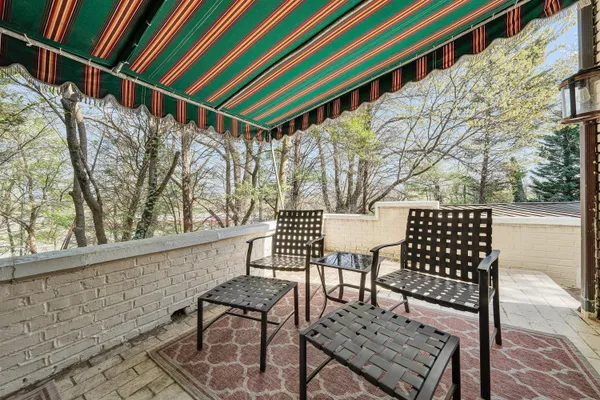 $669,000 | 3814 Belle Aire Circle Southwest, Roanoke, VA 24018