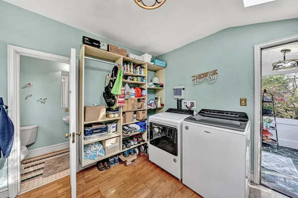 $669,000 | 3814 Belle Aire Circle Southwest, Roanoke, VA 24018