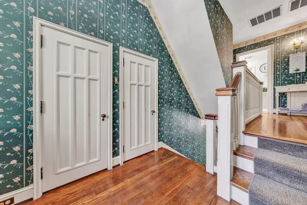 $669,000 | 3814 Belle Aire Circle Southwest, Roanoke, VA 24018