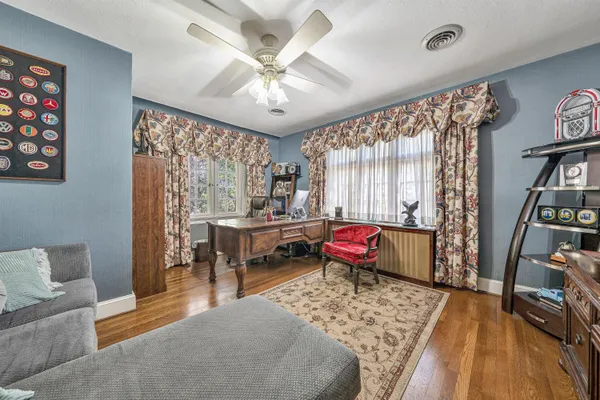 $669,000 | 3814 Belle Aire Circle Southwest, Roanoke, VA 24018