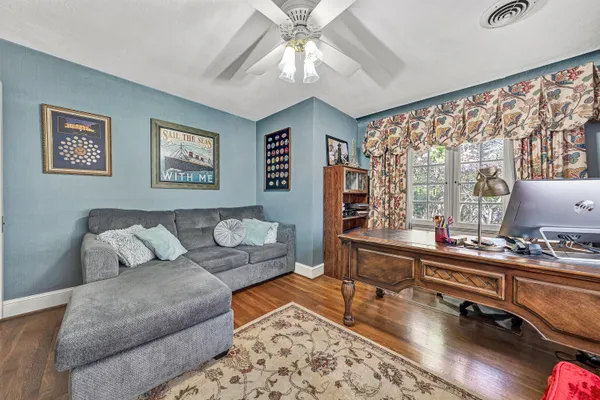 $669,000 | 3814 Belle Aire Circle Southwest, Roanoke, VA 24018