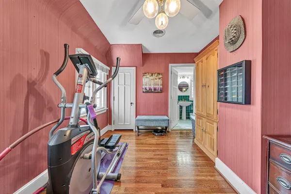 $669,000 | 3814 Belle Aire Circle Southwest, Roanoke, VA 24018